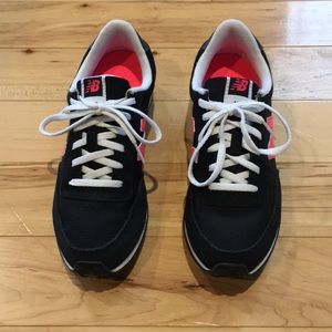Women’s size 8 Black and Pink New Balance shoes